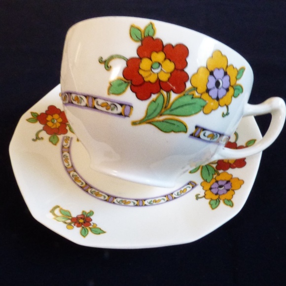 VTG Alfred Meakin England TeaCup & Saucer Set Yellow & Red Flower pattern - Picture 1 of 9